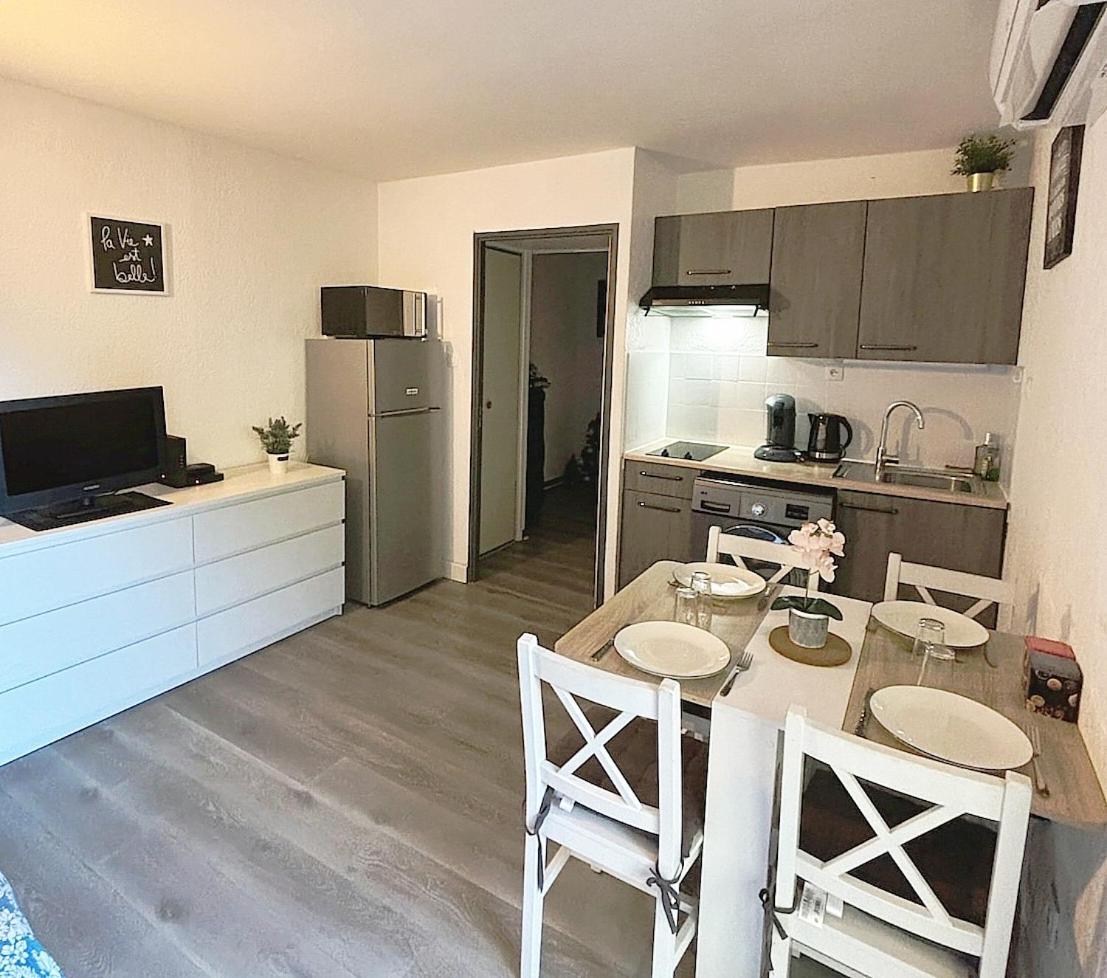 Climatise 24 M2 Terrasse A 100m De La Saint-Mandrier-sur-Mer